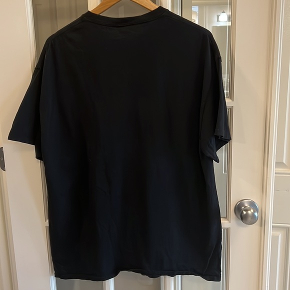 Universal Studios Official Men’s Life with Pets Obey the Bunny T-Shirt size XLG - Picture 2 of 5